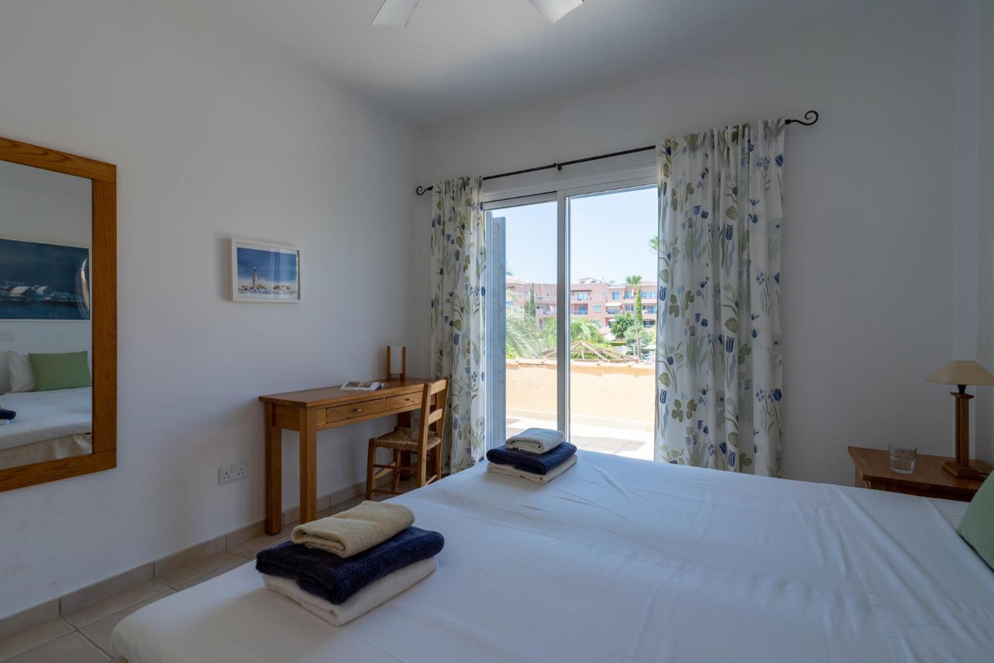 Tropical Paradise In Harbour Paphos, Central & Close To Beach Buitenkant foto