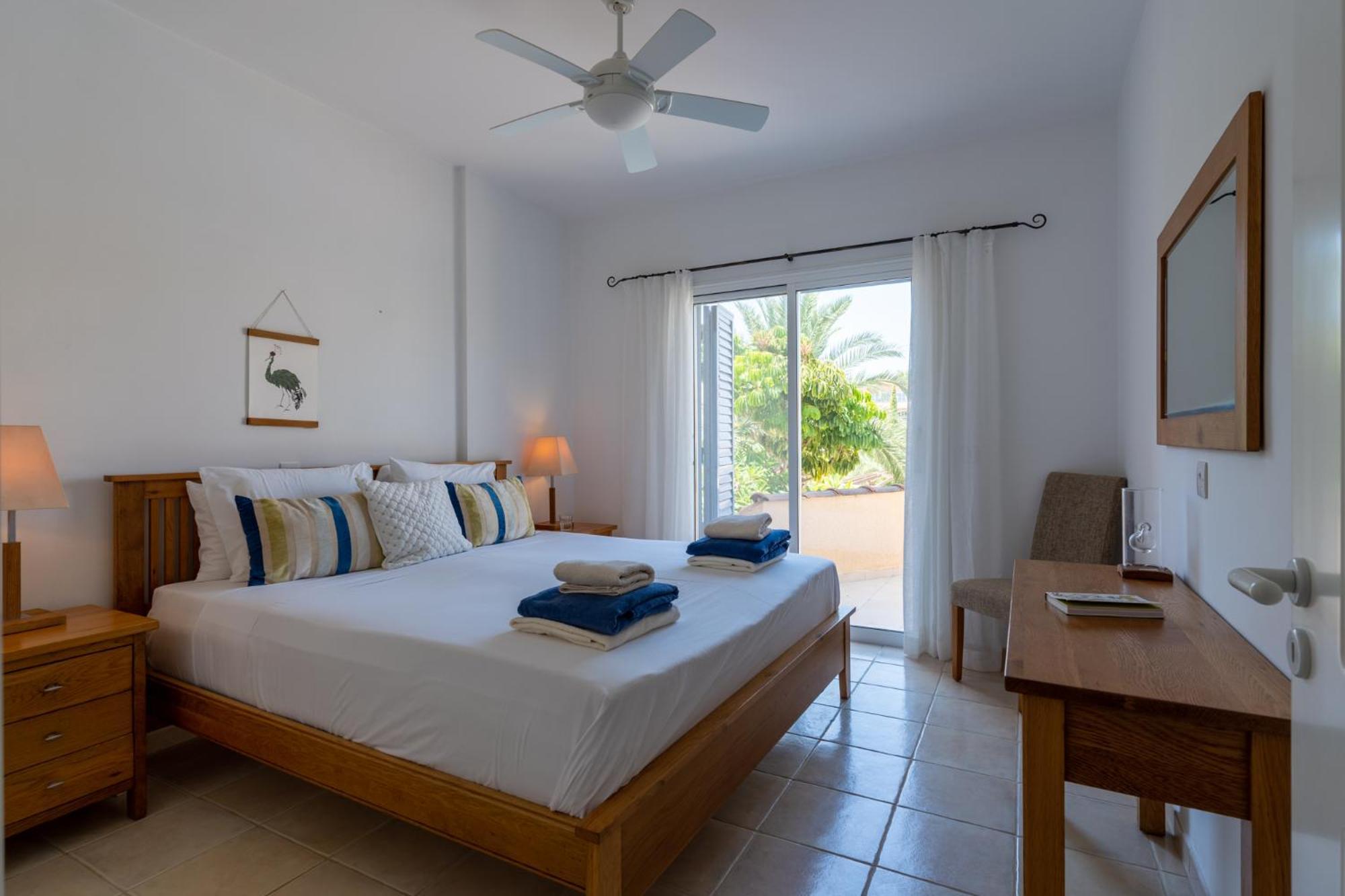 Tropical Paradise In Harbour Paphos, Central & Close To Beach Buitenkant foto