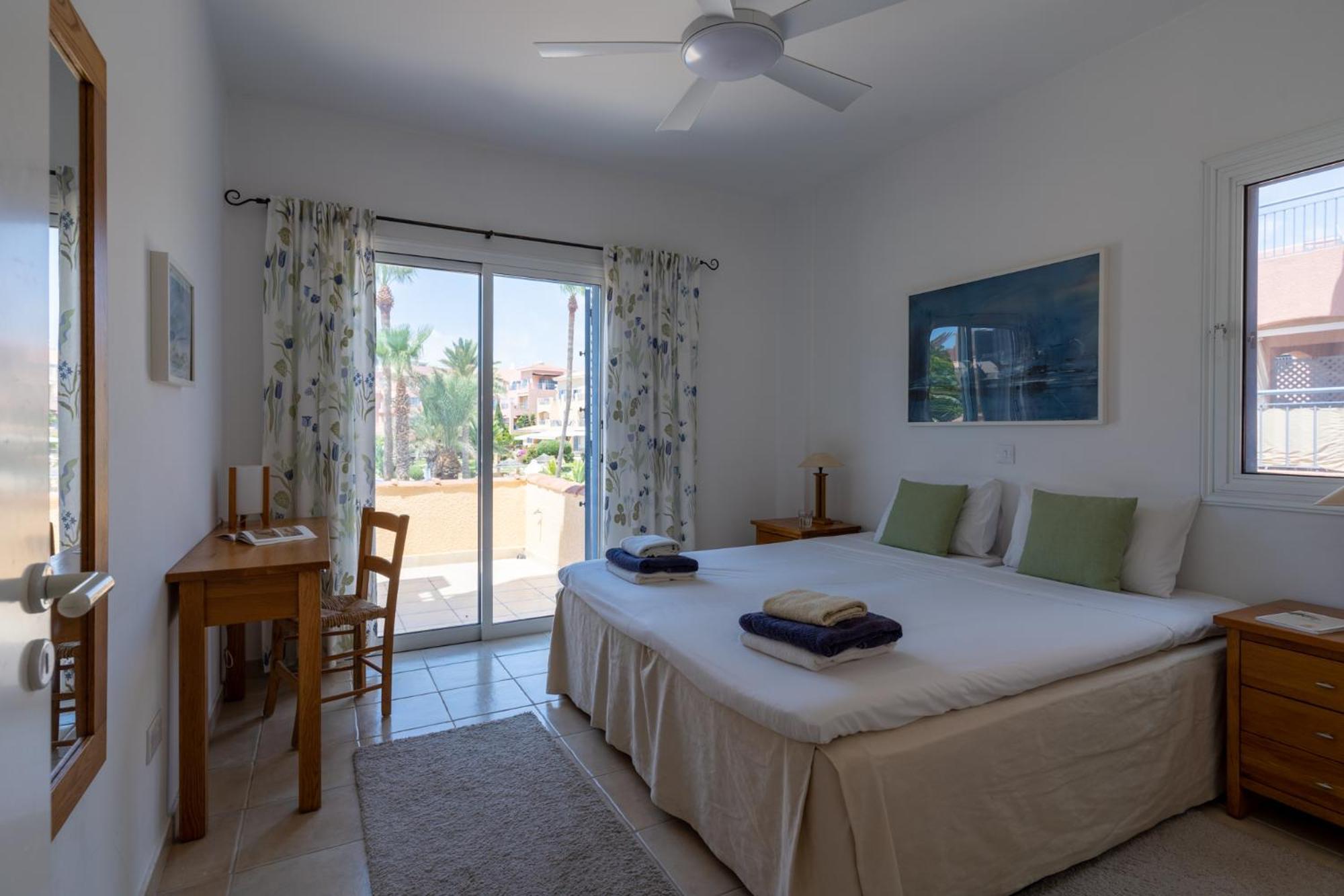 Tropical Paradise In Harbour Paphos, Central & Close To Beach Buitenkant foto