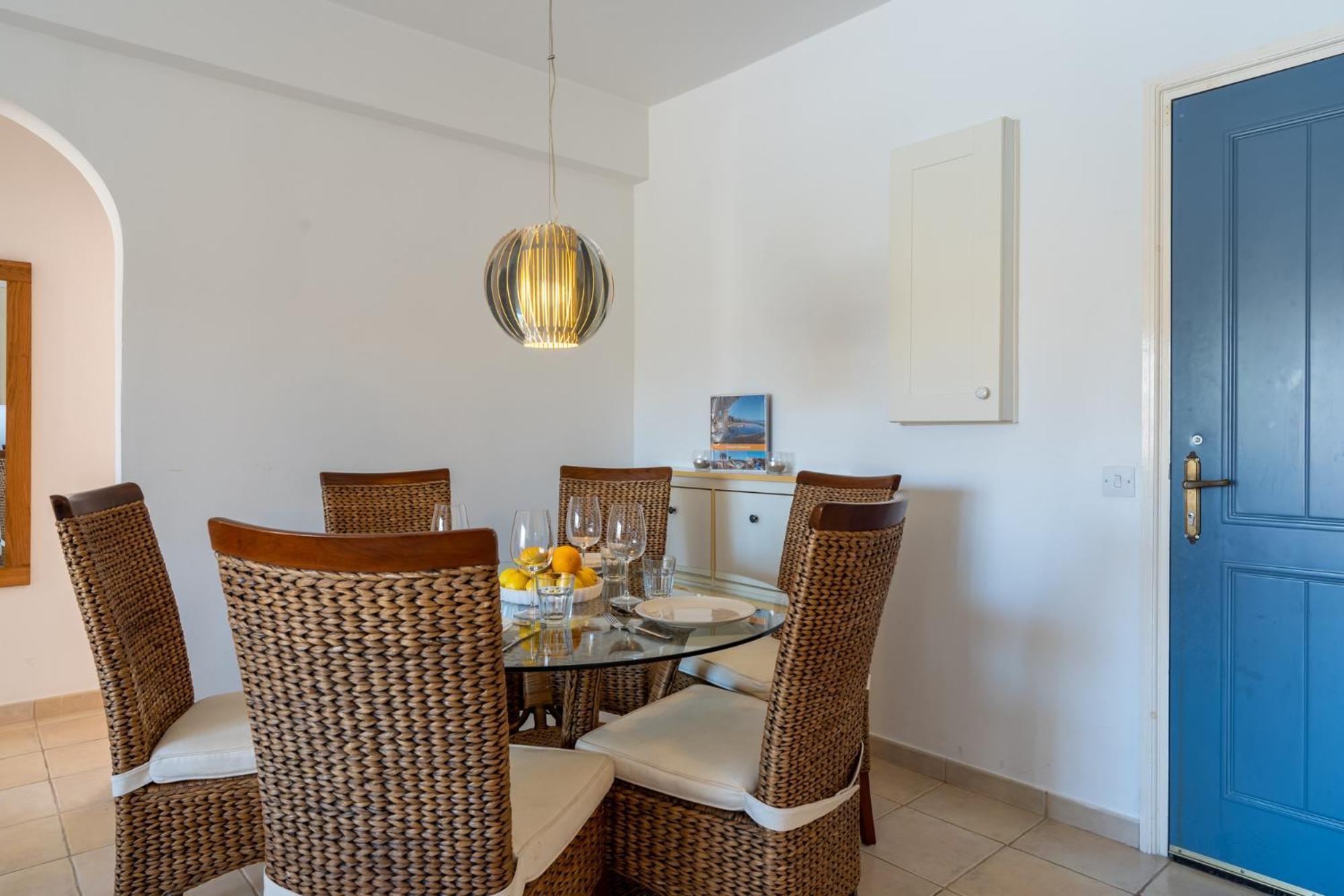 Tropical Paradise In Harbour Paphos, Central & Close To Beach Buitenkant foto