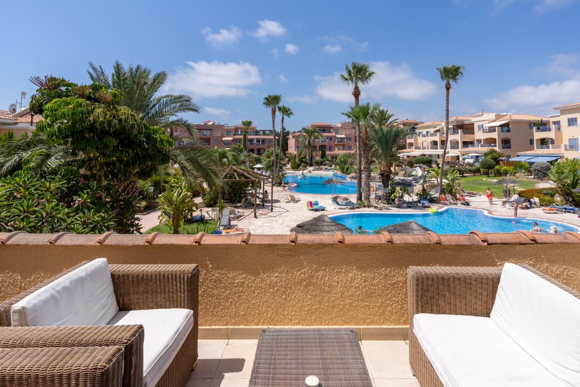 Tropical Paradise In Harbour Paphos, Central & Close To Beach Buitenkant foto
